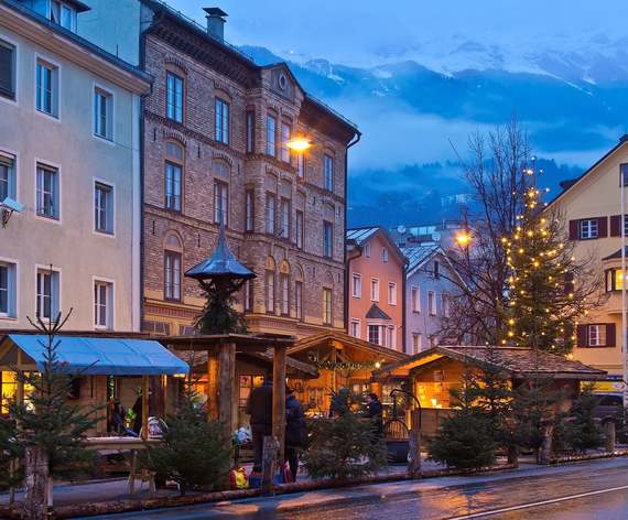 ST. NIKOLAUS CHRISTMAS MARKET